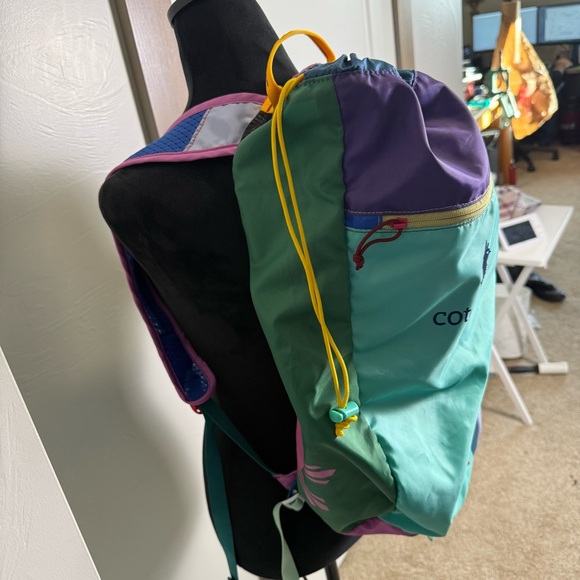 Cotopaxi Luzon 18L Daypack Del Día Colorful Hiking Drawstring Closure Stuff It - Picture 5 of 6